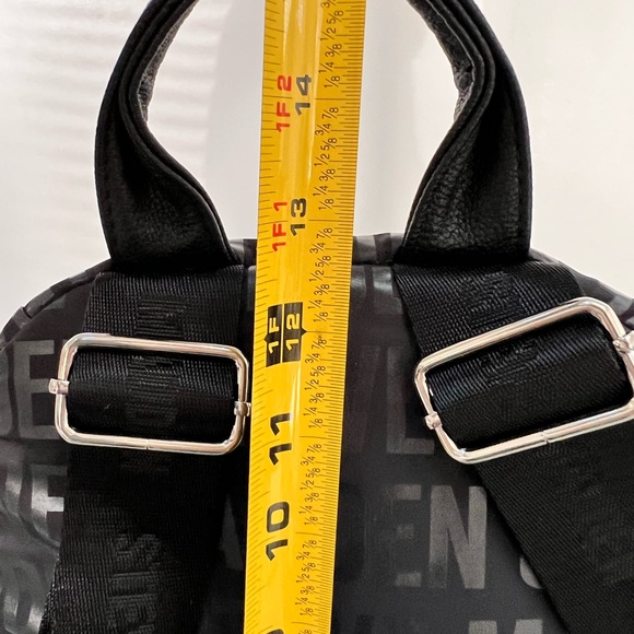 Steve Madden Signature Backpack New Without Tags - Picture 10 of 11